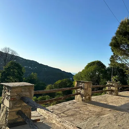 So Simple Case de vacanță Mourésion